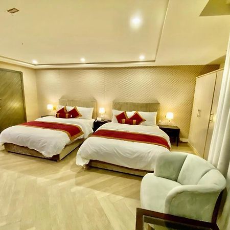 Shelton Hotel Mardan Buitenkant foto