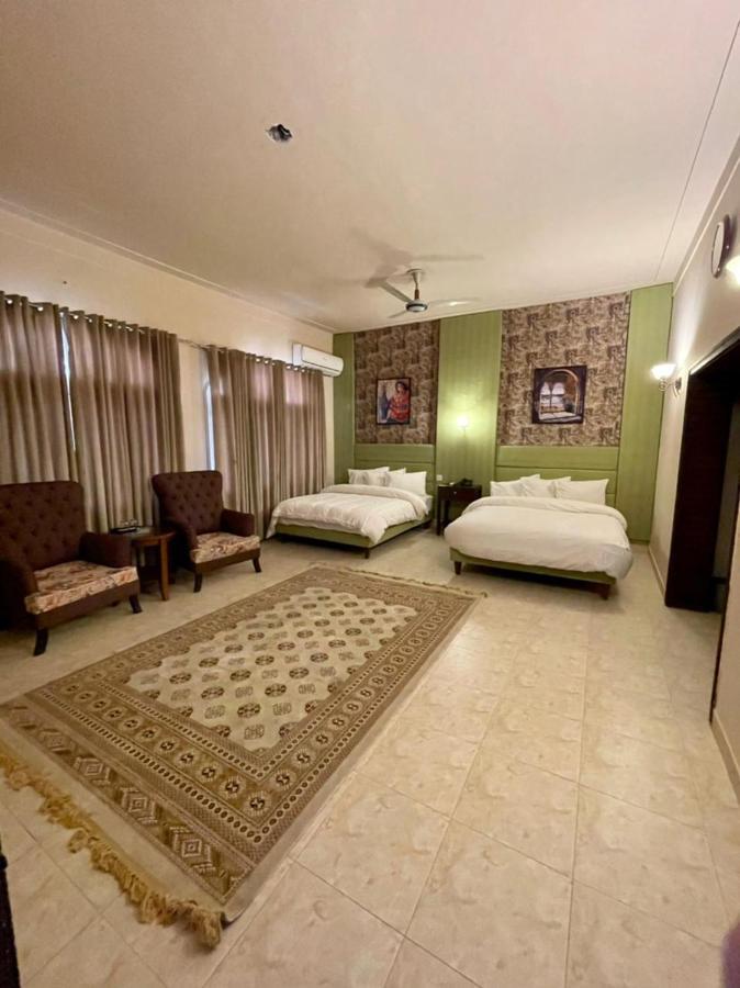 Shelton Hotel Mardan Buitenkant foto